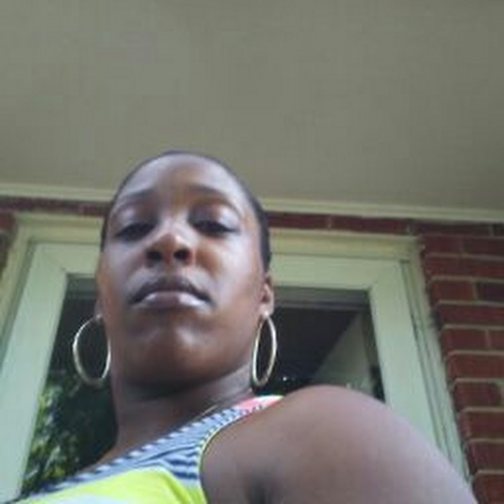 Meet your Posher, Maya